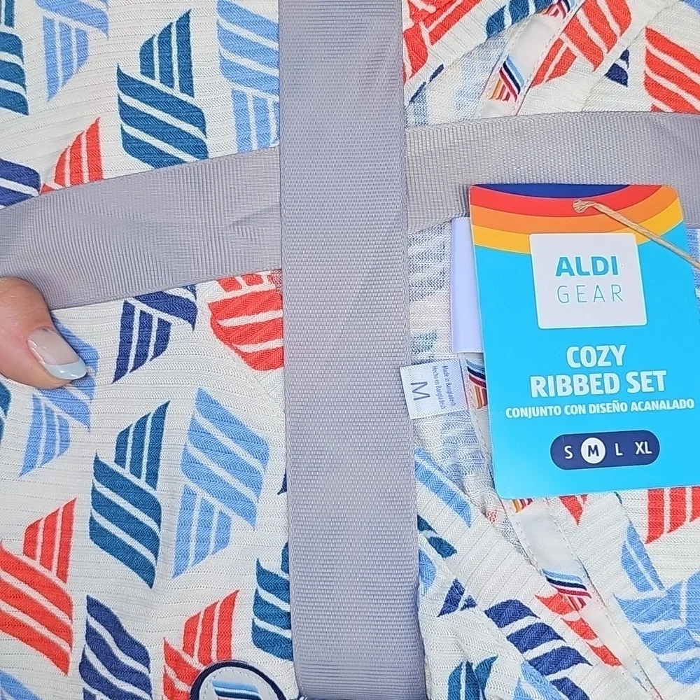 Aldi Logo Lounge Matching Set
